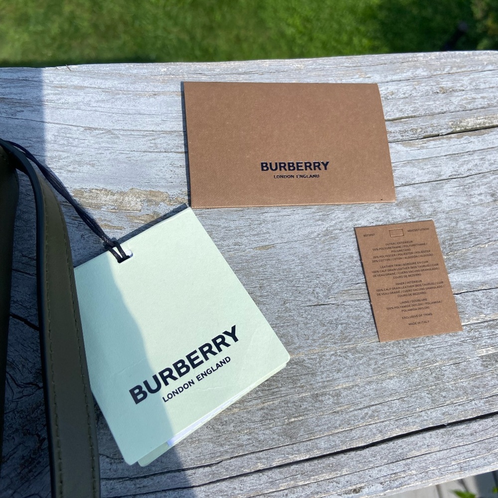 Burberry Hampshire Bag - Picture 12 of 15